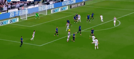 Mmh, 尤文 Mmh, 尤文