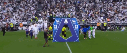 om, 球稍稍偏出 om, 球稍稍偏出