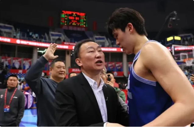 战杨瀚森的, 第二观赛现, jpg 战杨瀚森的, 第二观赛现, jpg