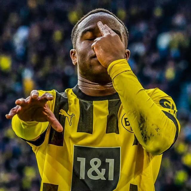 借到尼斯, 年轻的出场, 间找到节奏